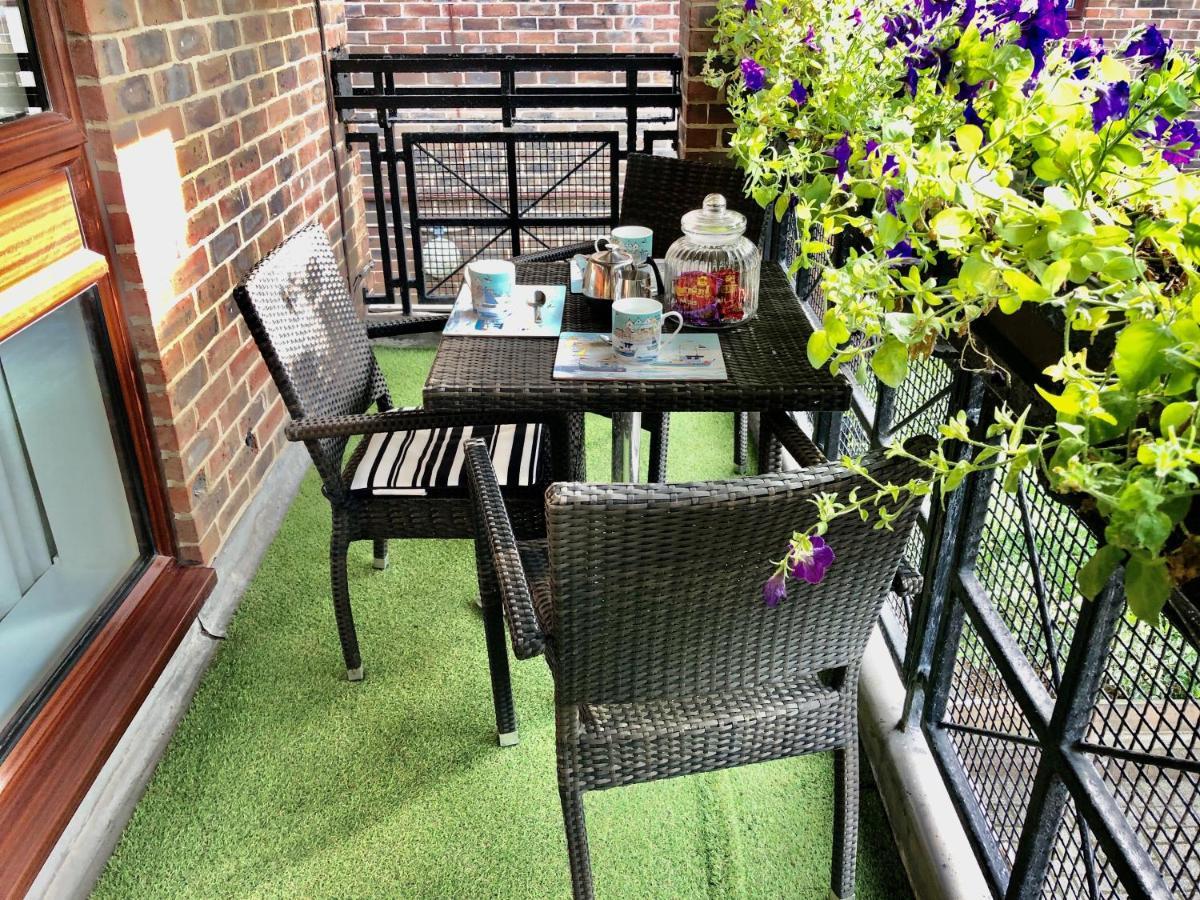 St Georges Balcony Suite With Parking Portsmouth Exterior photo