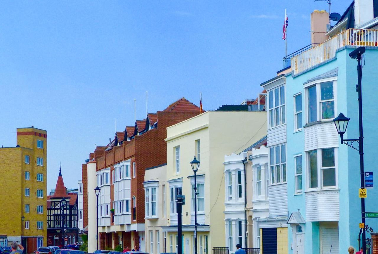 St Georges Balcony Suite With Parking Portsmouth Exterior photo